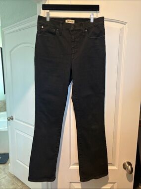 Madewell mid-rise kick out jeans